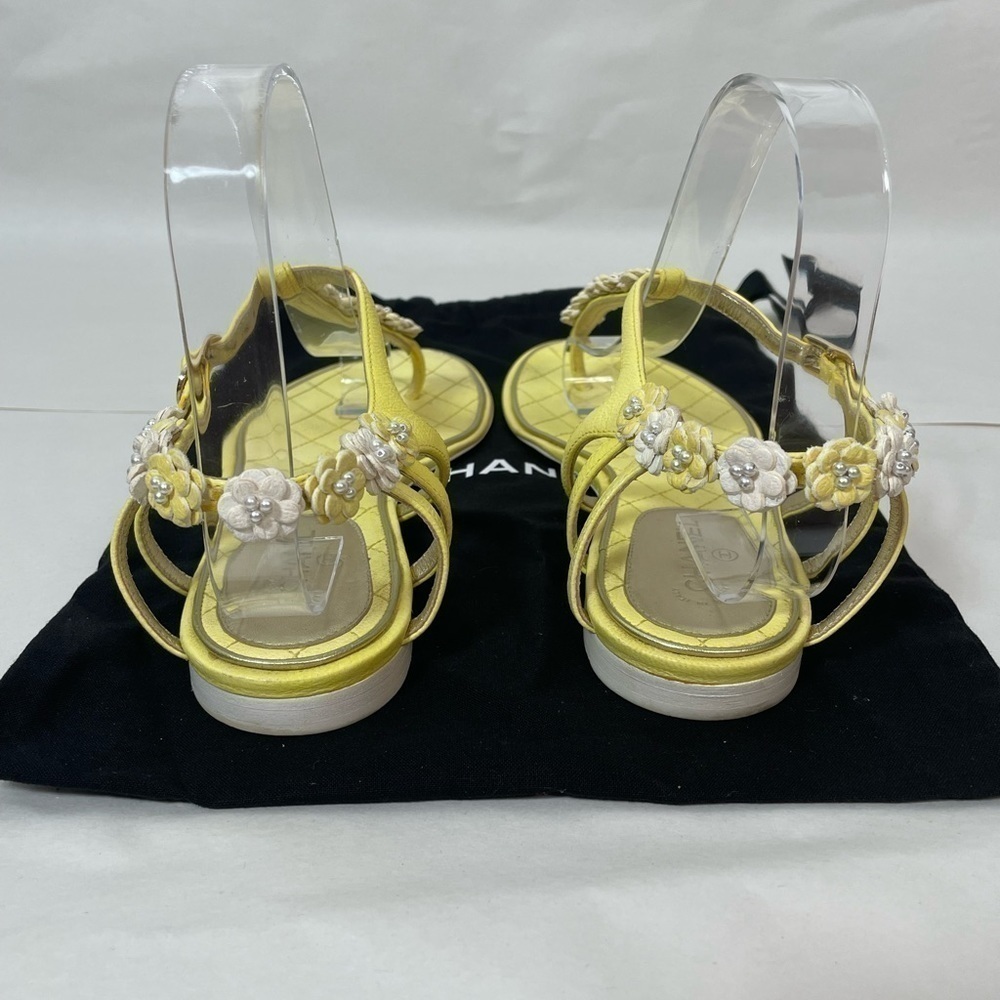 Chanel Interlocking CC Logo Sandals - Picture 5 of 10